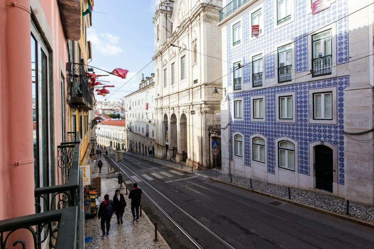 Calcada Do Combro Lägenhet Lisboa Exteriör bild